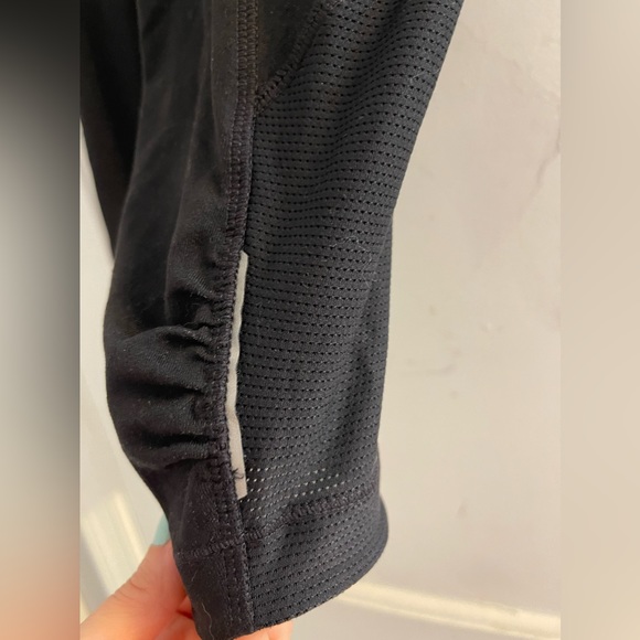 Athelta Black Cropped Leggings Size Small - Picture 2 of 6